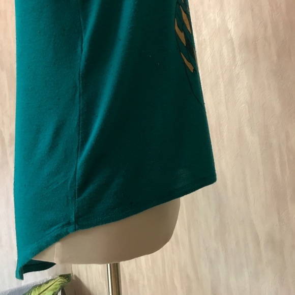 Fifth Sun hi-low owl top - Picture 3 of 3